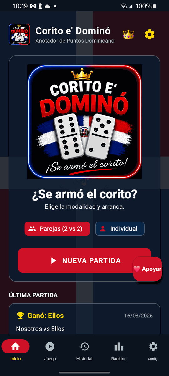 Partida en curso en Corito e’ Dominó